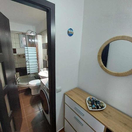 Eugenia Apartament Ploiesti Bagian luar foto