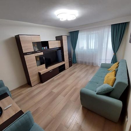Eugenia Apartament Ploiesti Bagian luar foto